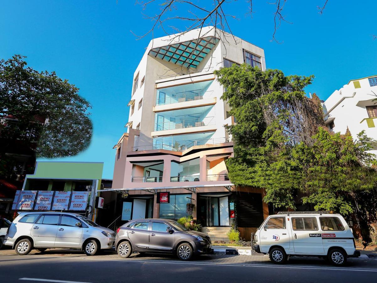Hotel Treebo Trend Time Square Marine Drive Kochi Exteriér fotografie