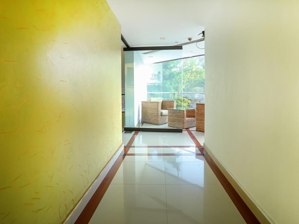 Hotel Treebo Trend Time Square Marine Drive Kochi Exteriér fotografie
