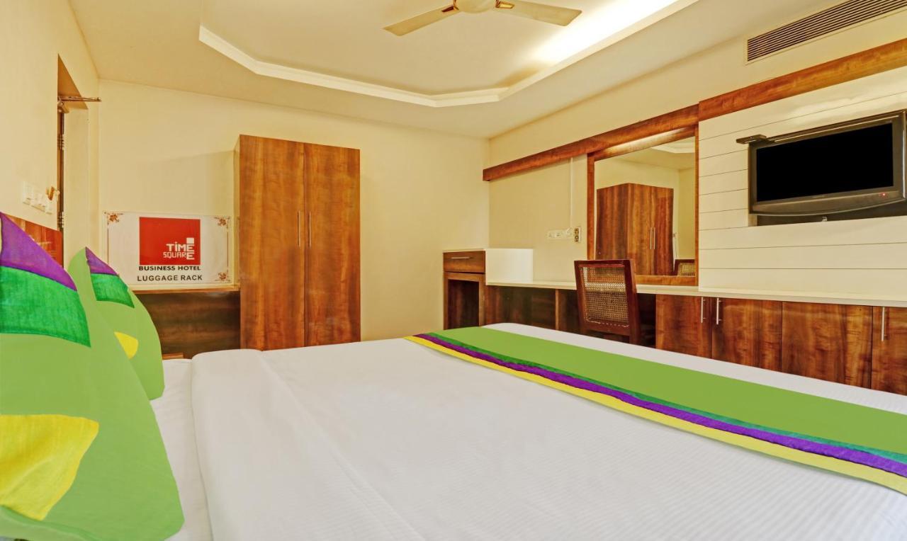 Hotel Treebo Trend Time Square Marine Drive Kochi Exteriér fotografie