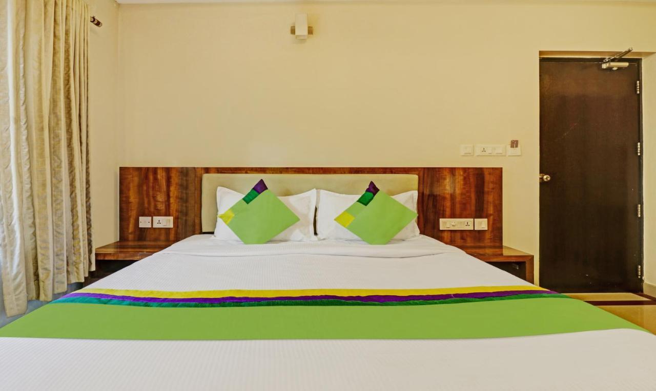 Hotel Treebo Trend Time Square Marine Drive Kochi Exteriér fotografie