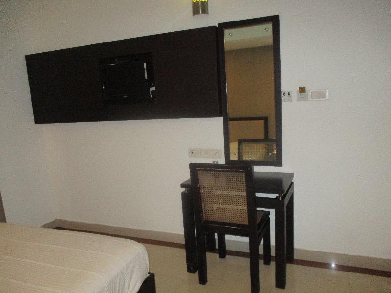 Hotel Treebo Trend Time Square Marine Drive Kochi Exteriér fotografie
