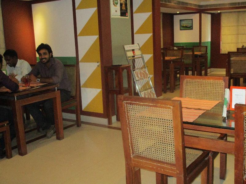 Hotel Treebo Trend Time Square Marine Drive Kochi Exteriér fotografie