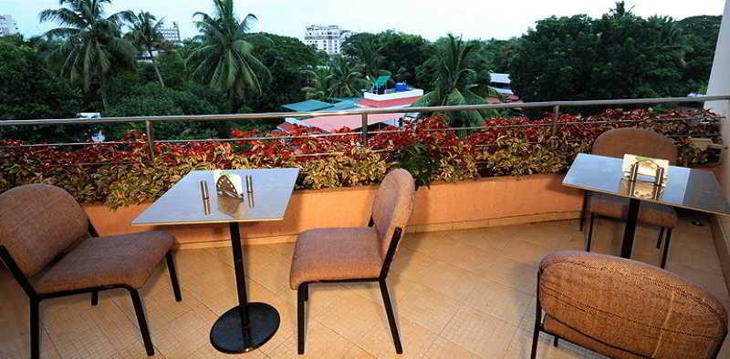 Hotel Treebo Trend Time Square Marine Drive Kochi Exteriér fotografie