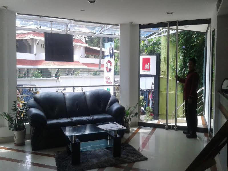 Hotel Treebo Trend Time Square Marine Drive Kochi Exteriér fotografie