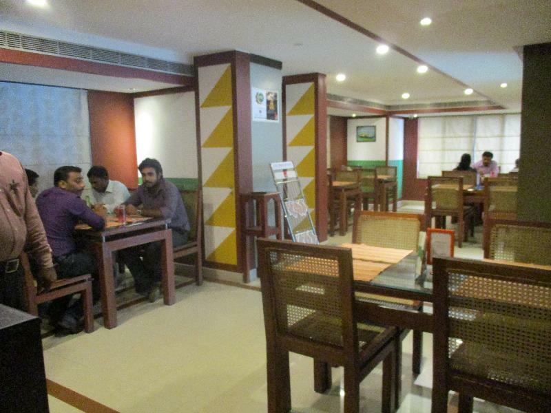 Hotel Treebo Trend Time Square Marine Drive Kochi Exteriér fotografie